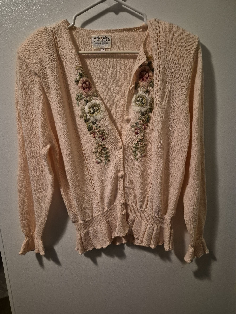 **BNWT** VINTAGE** Susan Bristol peach knit cardigan with floral embroidery